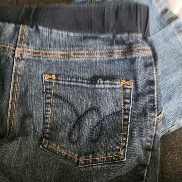 Announcements Maternity Dark Wash Blue Capri Jeans Size Small 4/6 Elastic Panel - Picture 5 of 8